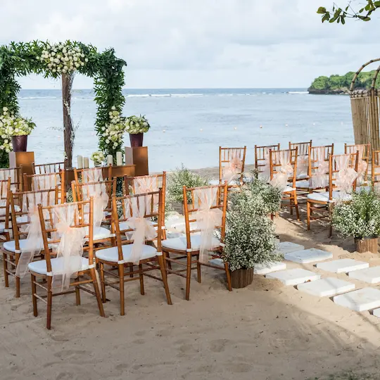 Destination wedding planner Dubai beach ceremony